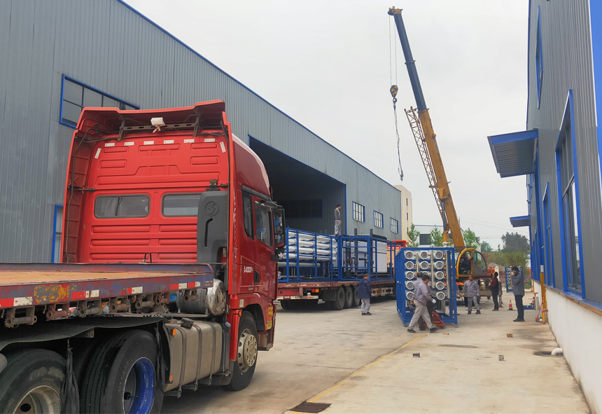 純水一號太陽能光伏超純水處理設備出貨