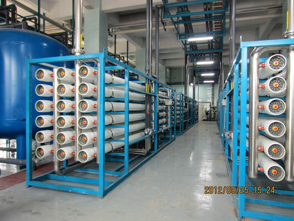 玻璃用水使用純水設(shè)備的原理及作用是什么